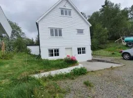 Feriehus på Leirvåg/Austrheim