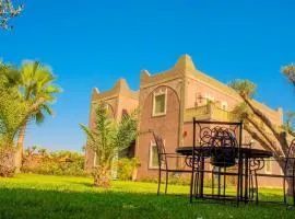 Spacious villa with pool in Marrakech 448 m² mountain view