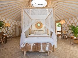 JURTLANDIA jurta BOHO, camping de lujo en Lubiatowo