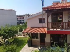 Maisonette In Paradisos 1