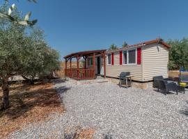 'Olive grove' Camping House-near the beach, campsite in Divulje