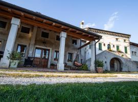 Agriturismo ValBarè, cottage in Fregona