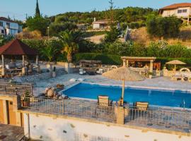 Villa “Alexis&Coco” traditional house, hotel with parking in Tríkorfon