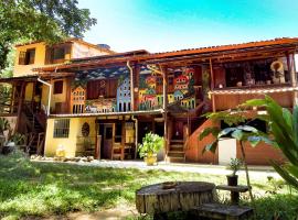 Navio Hostel & Camping, hotell i Itacaré