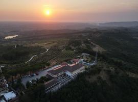 Ardenica Boutique Hotel, hotel in Lushnjë