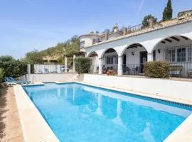 Villa Málaga con Piscina Vallada, Barbacoa y hermosas vistas by AndaraHolidays