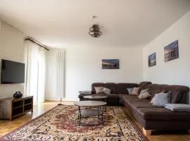 Ganzes Haus mit viel Platz für Familie und Freunde