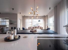 Ocean Breeze Luxury Apartment, apartment in Reykjav&iacute;k