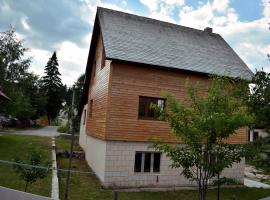 Srna Chalet - Rooms, habitación en casa particular en Žabljak