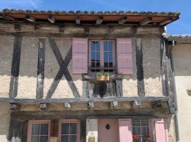 Gite Oranis, maison de charme au cœur du Quercy blanc!, casa rústica em Monjoi