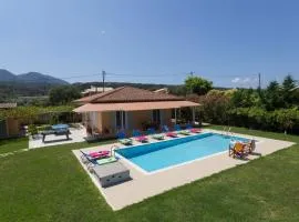 Villa Stafili by Villa Plus