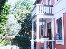 La Villa bed & breakfast, hotell i Milano