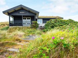 6 person holiday home in Ringk bing, hytte i Søndervig