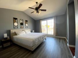 HUGE GORGEOUS UPGRADED HOME IN THE CENTER OF SOCAL, cottage in Loma Linda