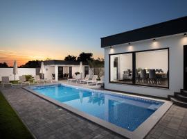 Villa L&L, casa de campo em Medulin