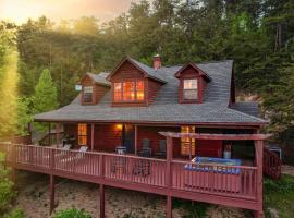 Private Mountain Cabin, hot tub escape in the Smokies, with THE view，賽維爾維爾的飯店