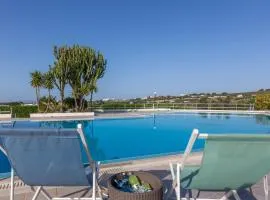 Serenity Villa with pool, Kalesa Heraklion