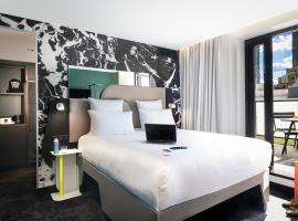 Tribe Paris La Defense Esplanade, hotel v destinaci Courbevoie