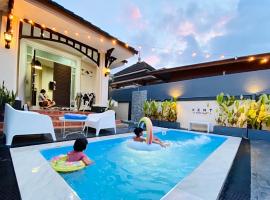 Xent Pool Villa Ranong, cottage in Ranong