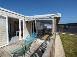 Chalet pour 4 dans un Domaine avec piscine