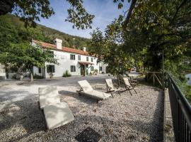 Agriturismo Le Volpi, hotel dengan kolam renang di Baone