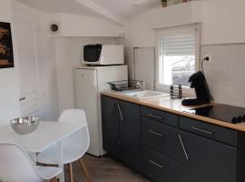 Appartement chaleureux à 5 mins de La Rochelle, παραλιακή κατοικία σε Aytre
