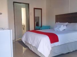 PARK FRONT LODGE, hotel in Polokwane