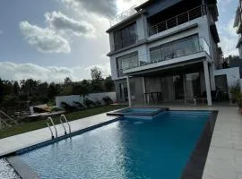 Jumbo Heavens 5 Bedroom Scenic Luxury Pool Villa