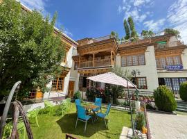 New Royal Guest House, hotel en Leh