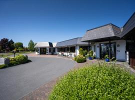 Burrendale Hotel Country Club & Spa, hotel in Newcastle