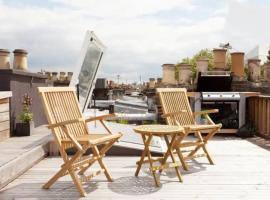 Sunny 2 bedroom, 2 bathroom Apartment with Roof Terrace, hotel near West Kensington, London