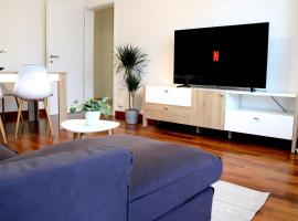 Cozy apartment with Free Parking & close to Lake, מלון ליד Exhibition Center Lugano, לוגאנו