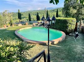 Luxury 1-bedroom house with the pool in Tuscany., отель с парковкой в городе Ангьяри