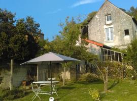 Loches : gîte de charme indépendant avec jardin, appartement à Loches