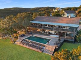 Hot Tub, Heated Infinity Pool, Perfect Hill Country Estate on 10 Acres, hotel Jonestownban