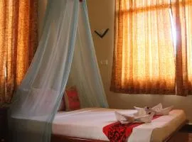Golden Noura Villa-Pub & Restaurant