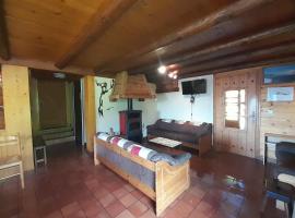 Chalet at the foot of the Nordic domain, hotel in La Clusaz