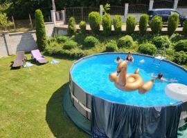 Двете къщи в планината, hotel de playa en Beli Osŭm