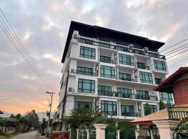 Serene Vangvieng Hotel, hotel in Vang Vieng