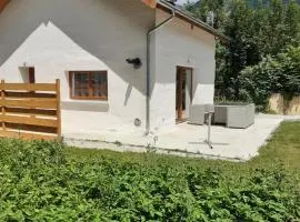 Petite maison bien vivre au coeur de la montagne