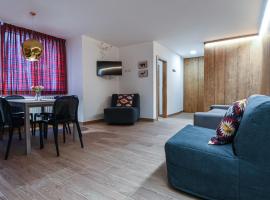 Chalet 5 Laghi / LuxApt / Town Centre, chalet i Madonna di Campiglio