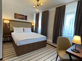 Hotel Casa Andalucia, Hotel in Hallbergmoos