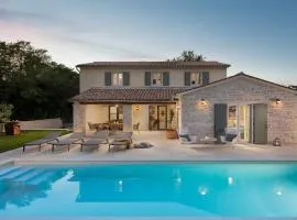 Villa Casa Mostia with Private Pool