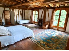 Aux Ecuries du Signe, bed and breakfast en Amboise