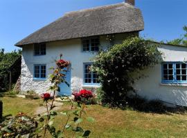 St Gabriels Cottage, pet-friendly hotel in Charmouth