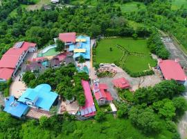 Hunky Dory Resort, letovišče v mestu Dhār Khurd