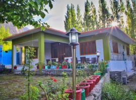 The Himalayan Guest House, hotel in Skardu