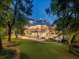 SaffronStays Windermere, Lonavala - luxury villa with heated pool, projector room and indoor games