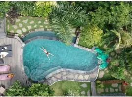 Mirah Guest House