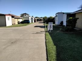 Leander Reef Holiday Park, holiday park in Port Denison